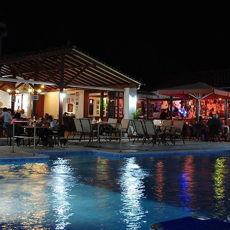 Golden Beach Кукунариес Екстериор снимка