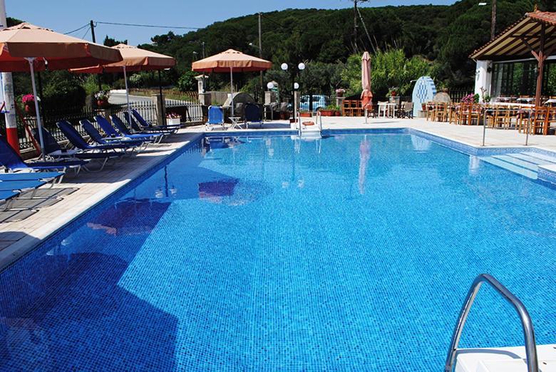 Golden Beach Кукунариес Екстериор снимка